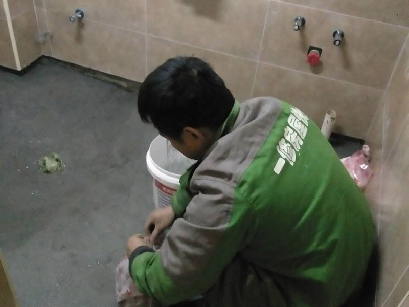 鄭州專業(yè)房屋維修公司哪家好，鄭州座便器水箱漏水的簡(jiǎn)便修理