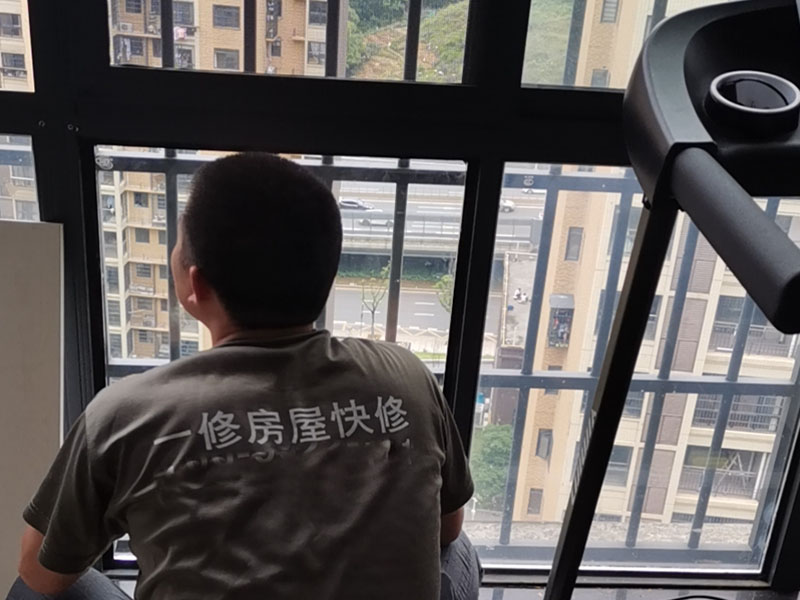 獲取紗窗電話的途徑多，選正規(guī)平臺預(yù)約紗窗維修是根本，別被騙