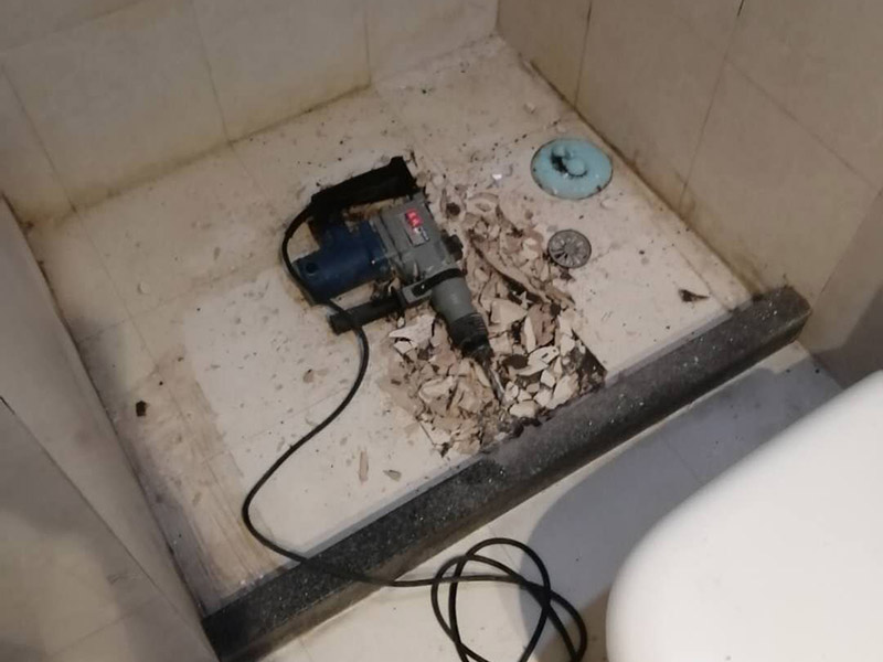 成都水管維修,成都水電工,成都貼水管修理服務,成都專業(yè)維修公司,成都水管漏水維修