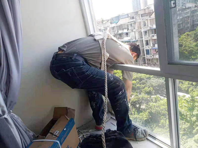 臨時(shí)找不到長沙百葉窗維修電話怎么辦，自己動(dòng)手如何維修百葉窗