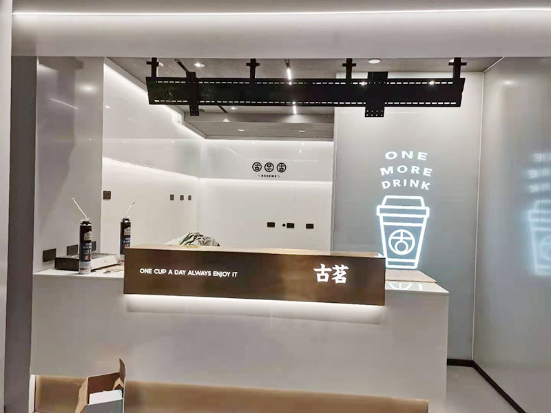 廣州老房子陽(yáng)臺(tái)翻新大概費(fèi)用是多少？