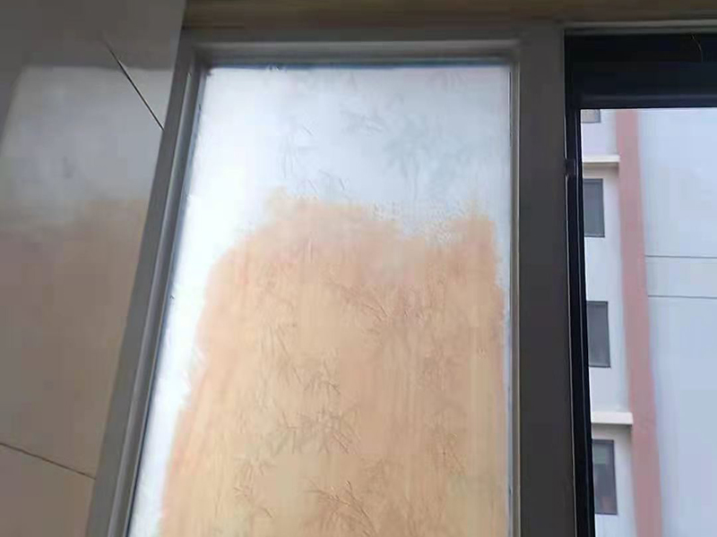 東莞陽(yáng)臺(tái)安裝玻璃窗多少錢(qián)一平方？