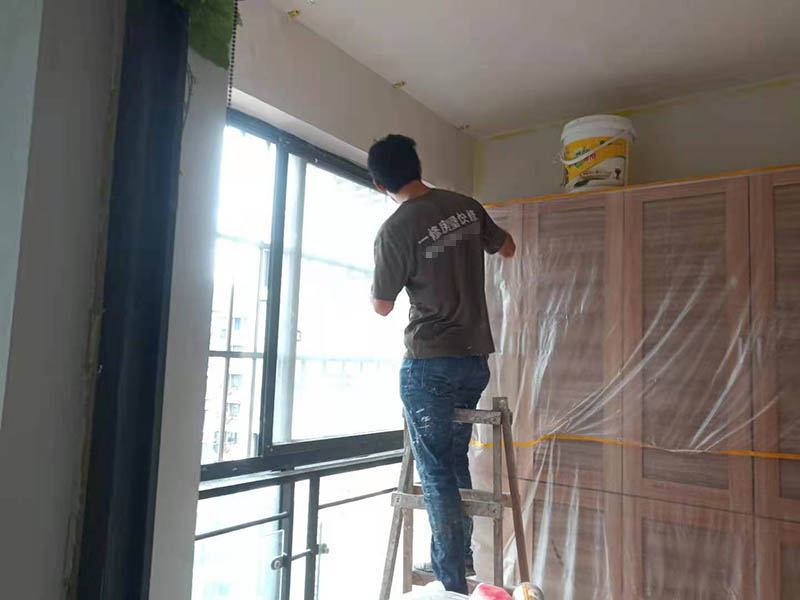 墻面潮濕怎么判斷是返潮還是漏水？